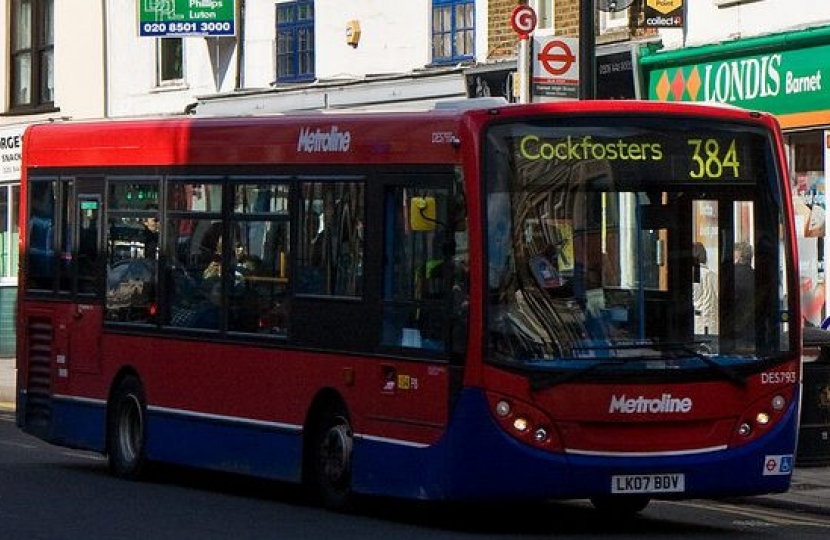 384 bus in High Barnet