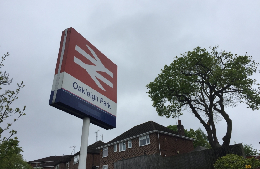 Oakleigh Park station photo