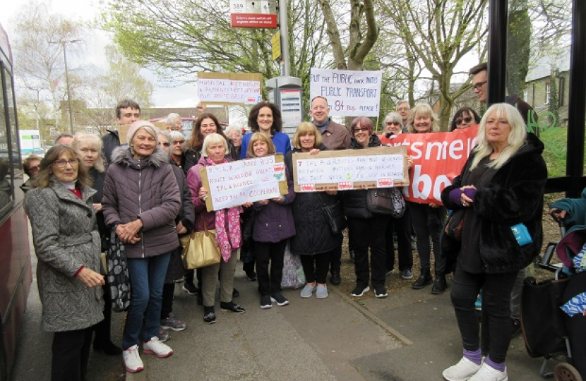 Protest in High Barnet to save the 84 bus