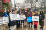 Protest against new bus lanes on the A1000