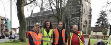 High Barnet Litter pick 