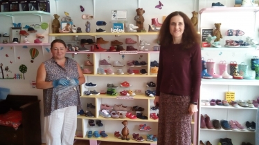 Theresa Villiers MP visits Marie's Shoes which has recently re-opened