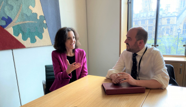 Theresa Villiers MP lobbies bus minister on return of the 84 route to Barnet