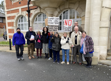 Protest at NLBP planning inquiry
