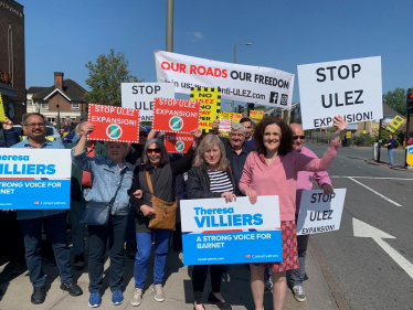 Theresa Villiers MP and Susan Hall AM at a protest against Ulez expansion