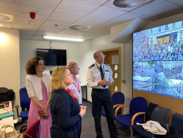 Theresa Villiers visits Met control centre